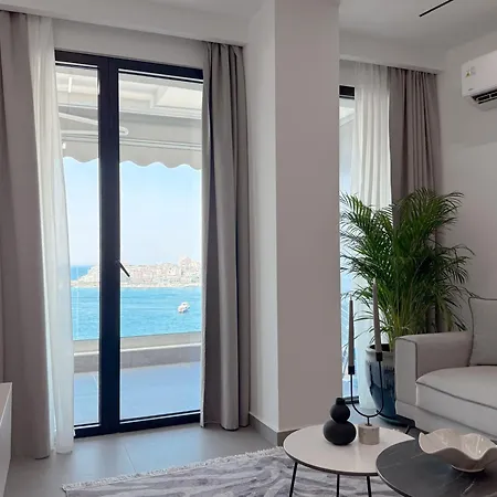 Sea Crest * Sarandë