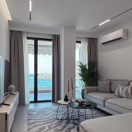 Sea Crest Lejlighed